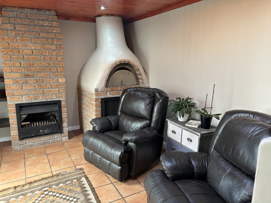 2 Bedroom Property for Sale in Guldenland Western Cape